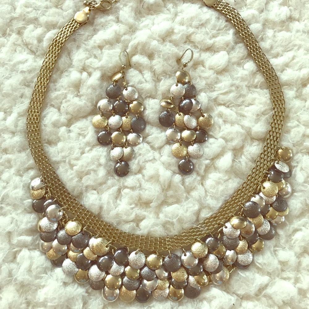 Tri-Toned Statement Necklace and Earrings